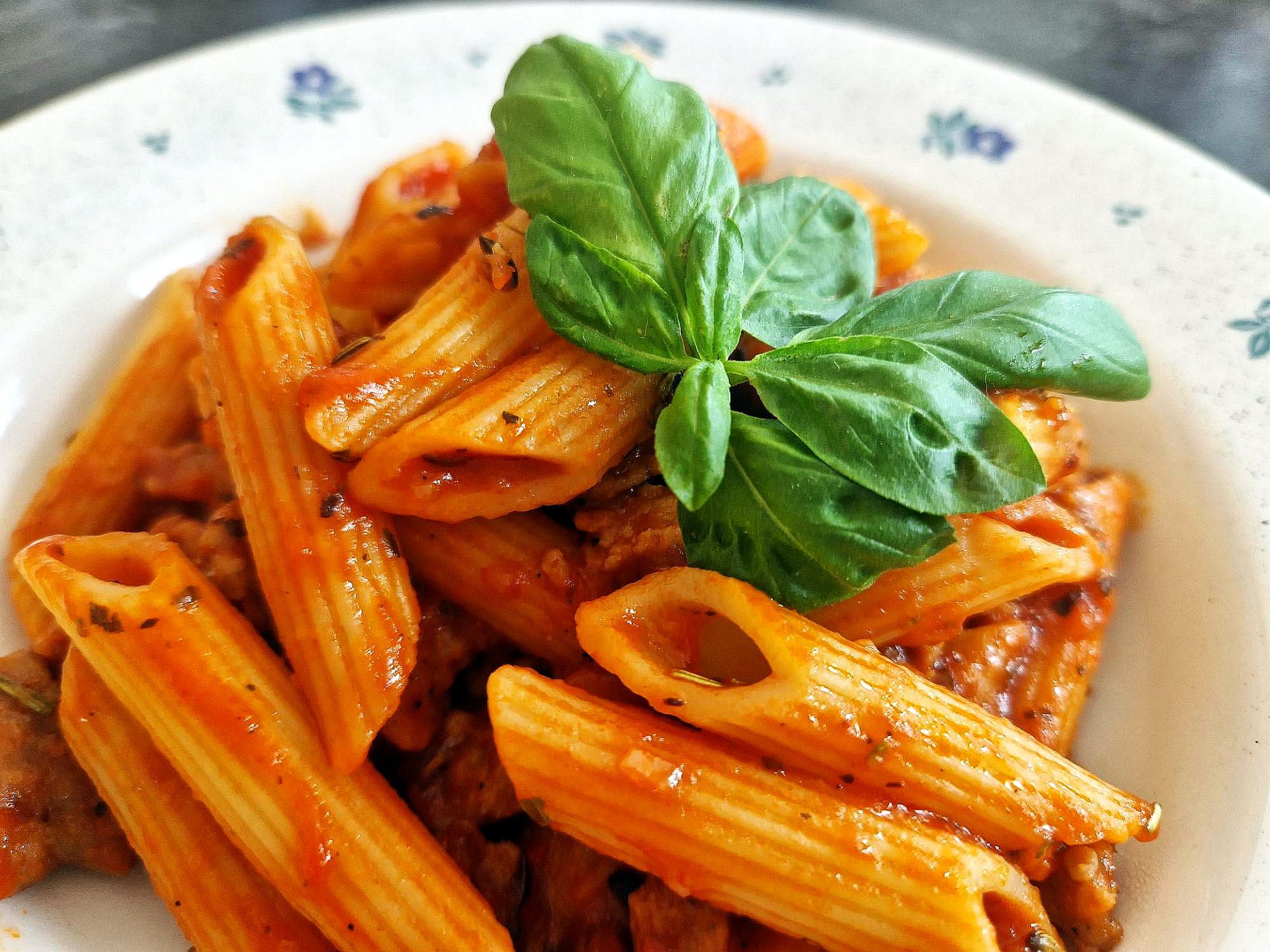 Mehr über den Artikel erfahren Penne Salsiccia
