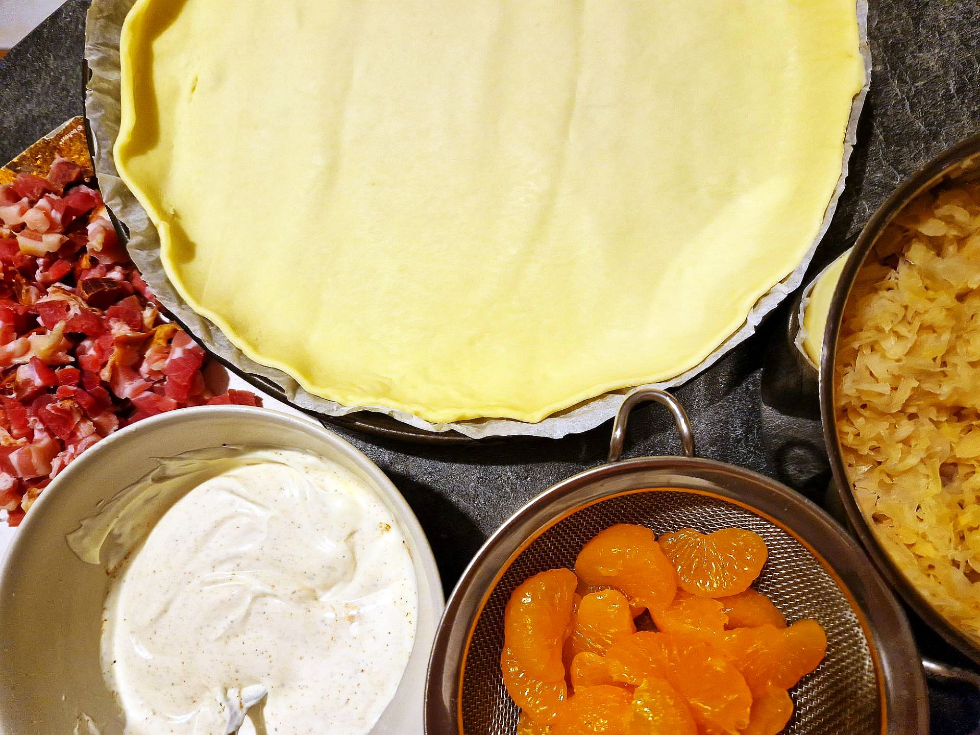 Zutaten für Sauerkrautkuchen