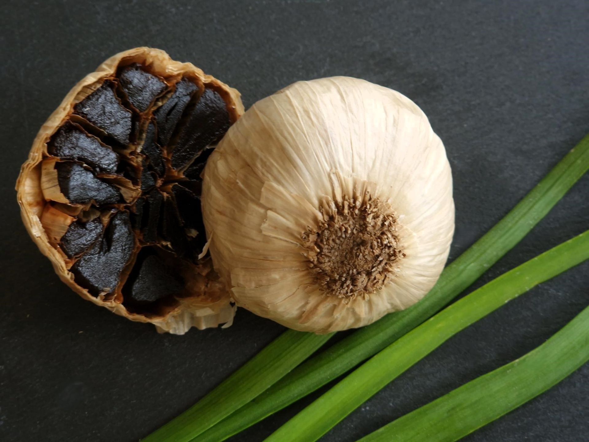 schwarzer Knoblauch
