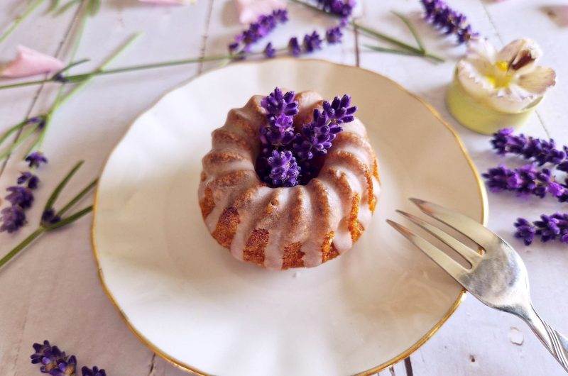 Lavendel-Mini-Gugelhupfe