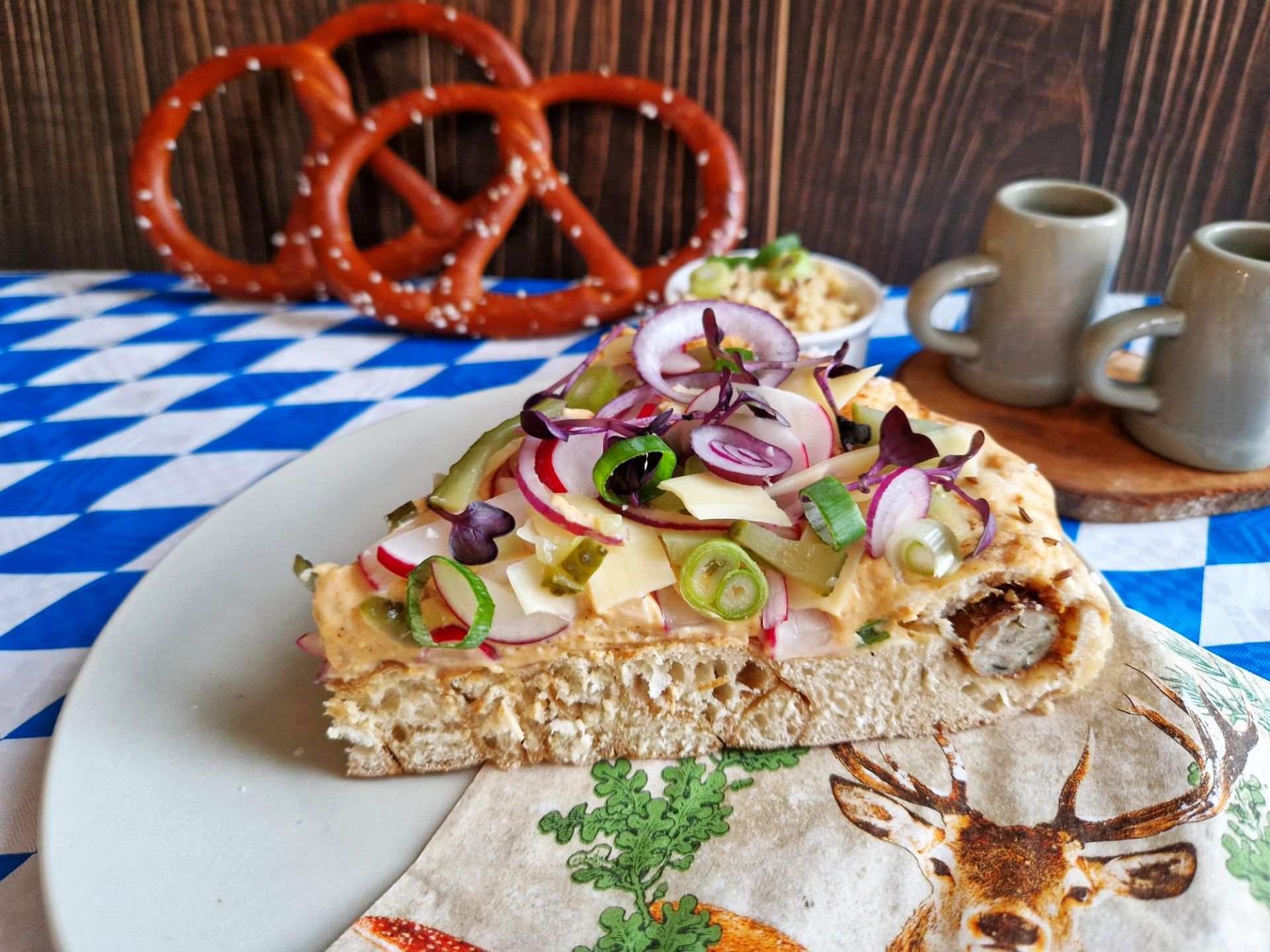 Wiesn-Brotzeittorte